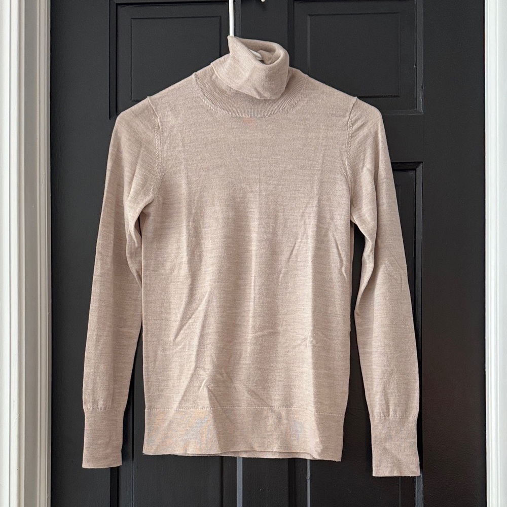 Banana Republic Cream Turtleneck Sweater